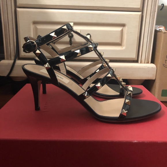 Valentino Patent Leather Rockstud Sandal Pumps 8.5 - Picture 4 of 6